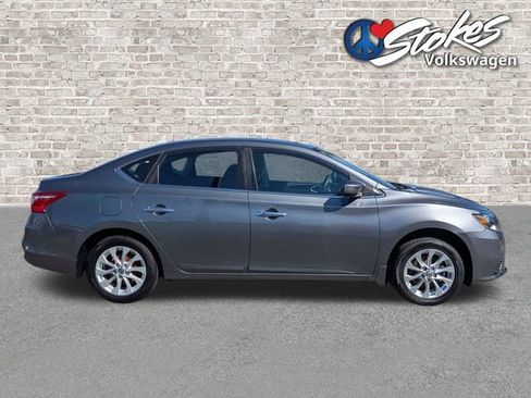 Used 2017 Nissan Sentra SV w/ Style Package FWD image 3