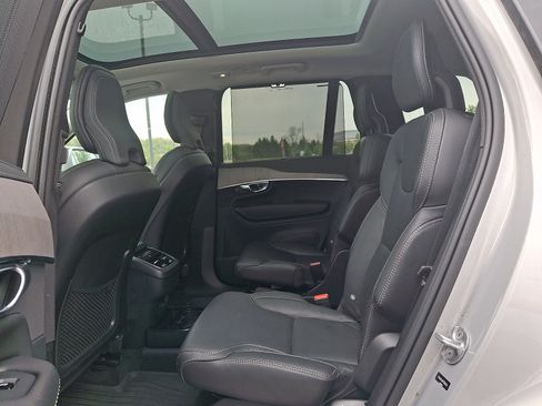 Used 2023 Volvo XC90 B6 Ultimate w/ Protection Package Premier AWD/4WD image 9