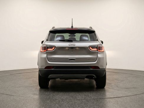 Used 2025 Jeep Compass Limited AWD/4WD image 7