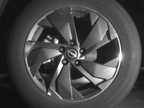 Used 2025 Nissan Rogue SV FWD image 12