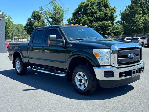 Used 2015 Ford F250 XL w/ Power Equipment Group AWD/4WD image 5