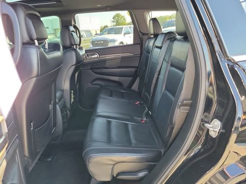 Used 2017 Jeep Grand Cherokee Limited image 8
