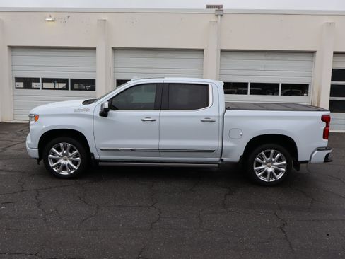 Used 2026 Chevrolet Silverado 1500 High Country AWD/4WD image 7