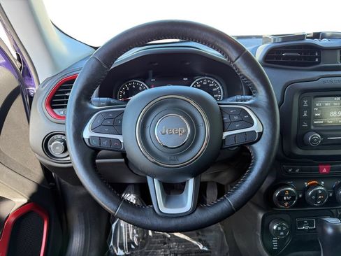 Used 2017 Jeep Renegade Trailhawk w/ Premium Trailhawk Package AWD/4WD image 12