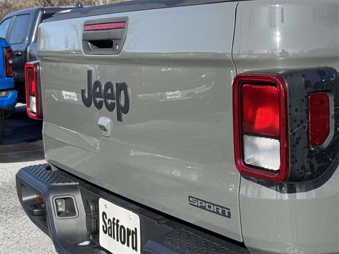 Used 2020 Jeep Gladiator Sport w/ Quick Order Package 24S image 10