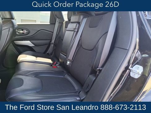 Used 2018 Jeep Cherokee Latitude Plus FWD image 13
