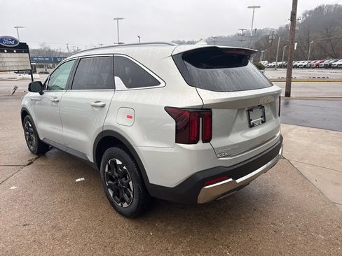 New 2026 Kia Sorento S w/ S Panoramic Sunroof Package AWD/4WD image 5