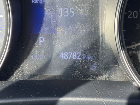 Used 2018 Toyota C-HR XLE image 8