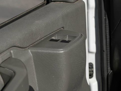 Used 2020 Chevrolet Express 2500 image 39