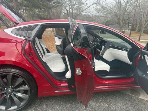 Used 2017 Tesla Model S 100D image 28