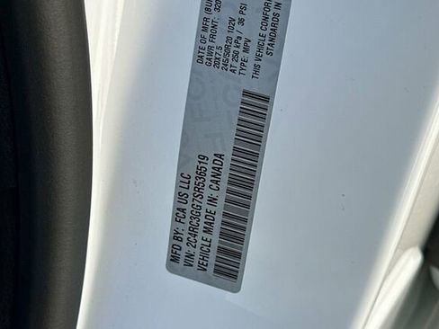 New 2025 Chrysler Pacifica Limited image 24