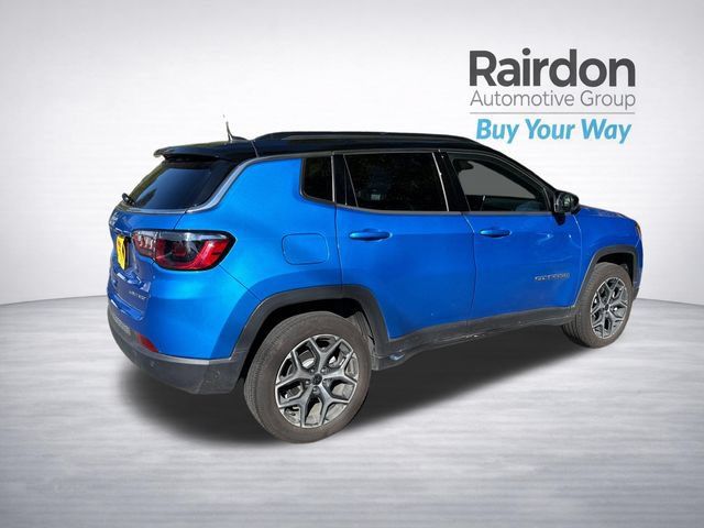 Used 2025 Jeep Compass Limited AWD/4WD image 7
