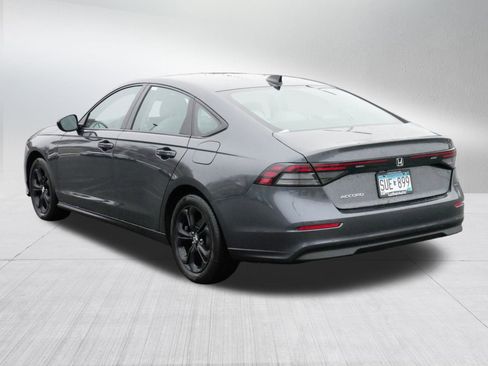 Certified 2025 Honda Accord SE image 5