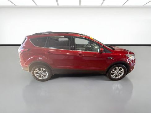 Used 2017 Ford Escape SE w/ Equipment Group 201A AWD/4WD image 4