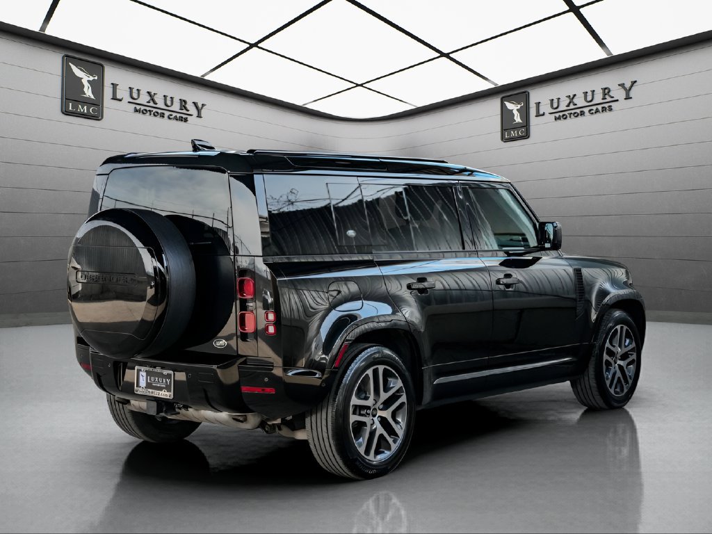 Used 2022 Land Rover Defender 110 XS Edition AWD/4WD image 8