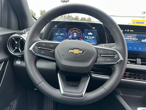 New 2026 Chevrolet Equinox LT w/ Convenience Package II image 24