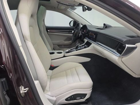 Used 2022 Porsche Panamera 4 Platinum Edition AWD/4WD image 10
