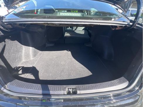 Used 2023 Toyota Corolla LE image 7