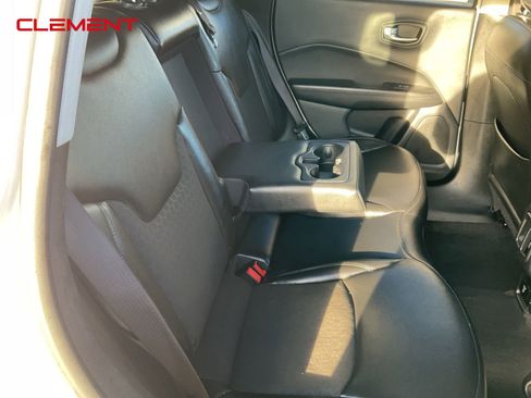 Used 2021 Jeep Compass Latitude image 24