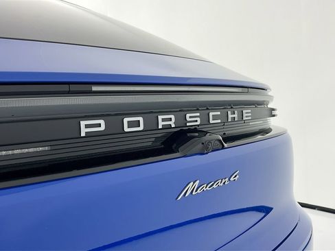 New 2026 Porsche Macan 4 Electric image 30