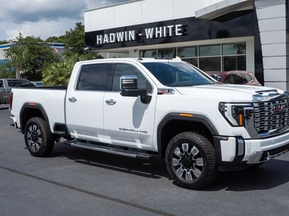 New 2025 GMC Sierra 2500 Denali