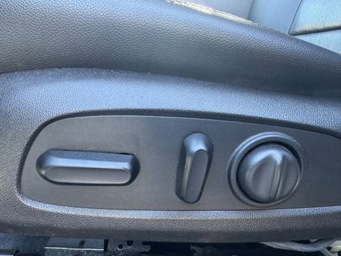 Used 2017 Chevrolet Malibu Premier w/ Premier Sun and Wheel Package image 15