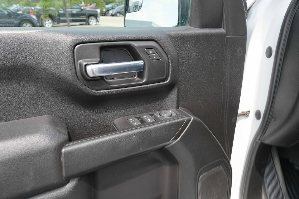 Used 2020 Chevrolet Silverado 1500 Custom w/ Trailering Package AWD/4WD image 26