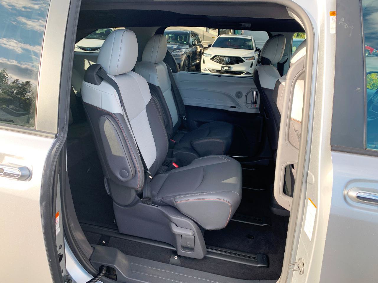 Used 2021 Toyota Sienna AWD image 7