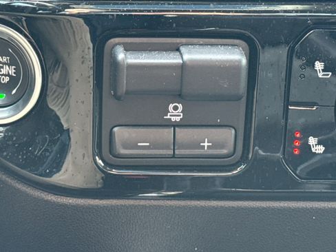 Used 2024 Chevrolet Silverado 2500 LT w/ Convenience Package image 19