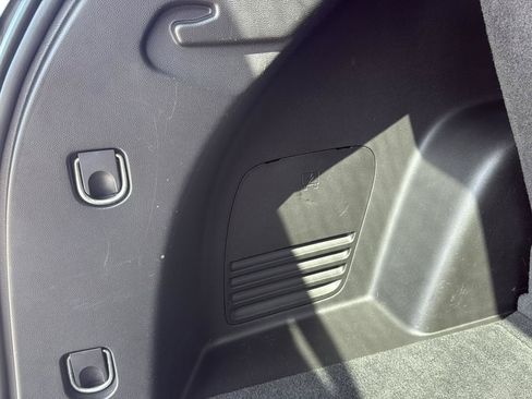 Used 2018 Buick Enclave Premium FWD image 28