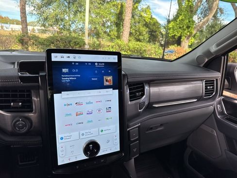 Used 2025 Ford F150 Lightning Flash image 47