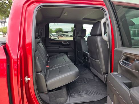 Used 2024 Chevrolet Silverado 1500 LT Trail Boss w/ Convenience Package II AWD/4WD image 23