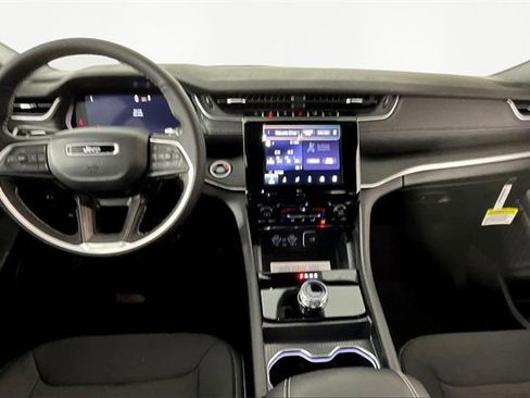 New 2025 Jeep Grand Cherokee L Laredo w/ Luxury Tech Group I image 6