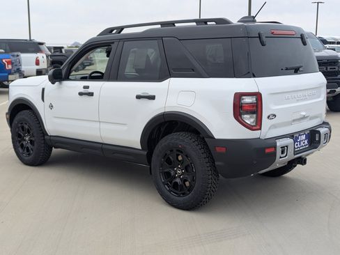 New 2026 Ford Bronco Sport Outer Banks w/ Sasquatch Outer Banks Package AWD/4WD image 4