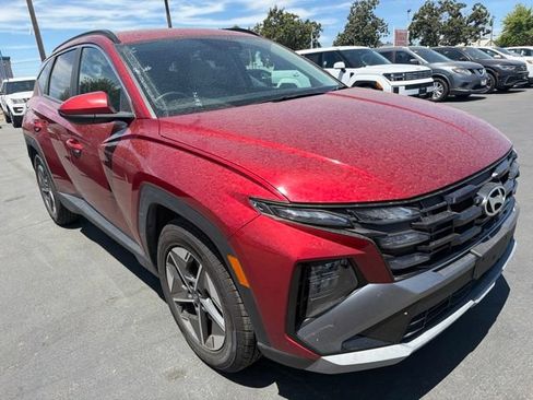 Used 2025 Hyundai Tucson SEL FWD image 1