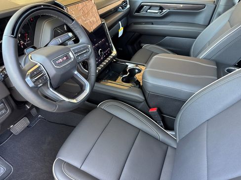 New 2026 GMC Yukon XL Elevation w/ Elevation Premium Package AWD/4WD image 10