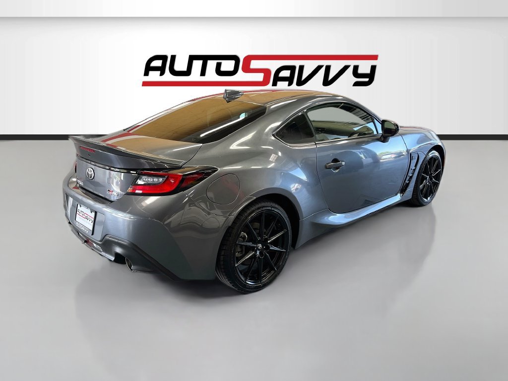 Used 2024 Toyota GR86 Premium RWD image 7