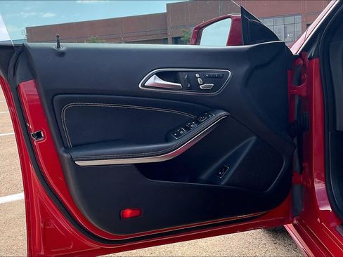 Used 2018 Mercedes-Benz CLA 250 image 25
