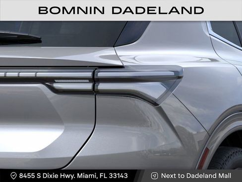 New 2025 Chevrolet Equinox EV LT w/ Convenience Package II image 12