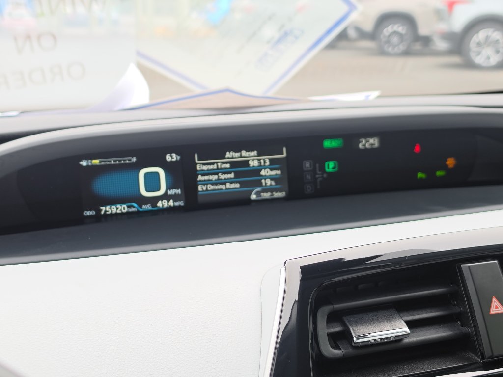 Used 2020 Toyota Prius XLE w/ Advanced Technology Package AWD/4WD image 28