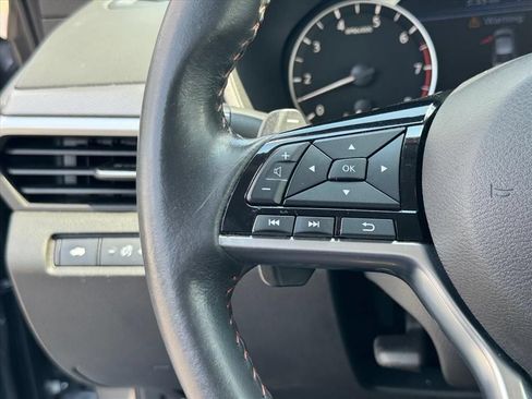 Certified 2025 Nissan Altima 2.5 SR FWD image 17