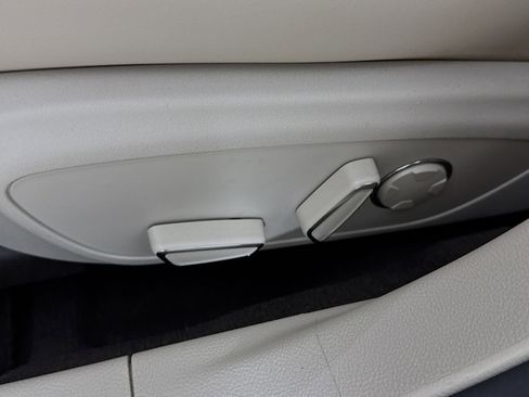 Used 2019 Lincoln MKZ Reserve w/ Reserve Plus Package image 24