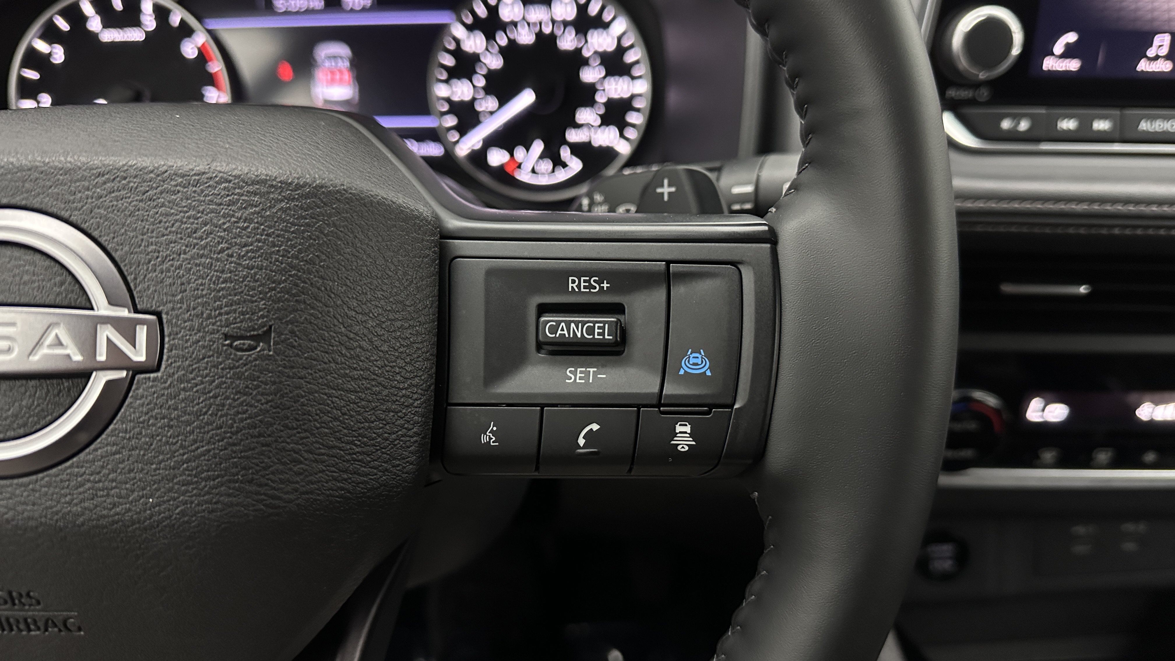 Used 2025 Nissan Rogue SV AWD/4WD image 21