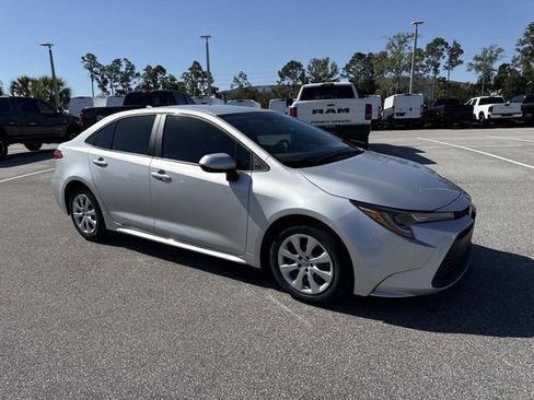 Used 2023 Toyota Corolla LE FWD image 1