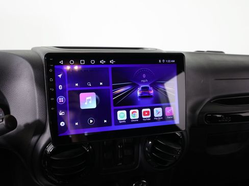 Used 2017 Jeep Wrangler Unlimited Sahara AWD/4WD image 32