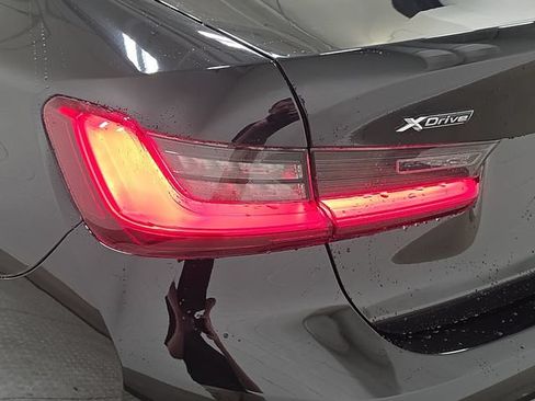 Used 2019 BMW 330i xDrive Sedan w/ Driving Assistance Package AWD/4WD image 32