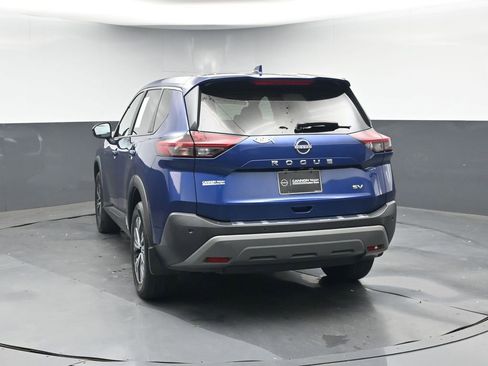 Used 2022 Nissan Rogue SV image 4