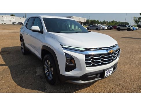 Used 2026 Chevrolet Equinox LT w/ Convenience Package II FWD image 7