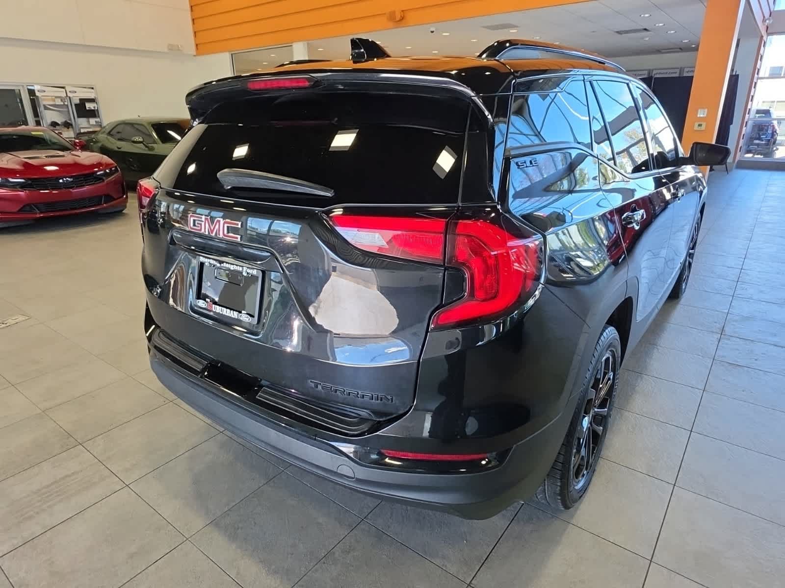 Used 2020 GMC Terrain SLE w/ Driver Convenience Package FWD image 10
