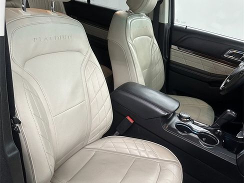 Used 2016 Ford Explorer Platinum image 49